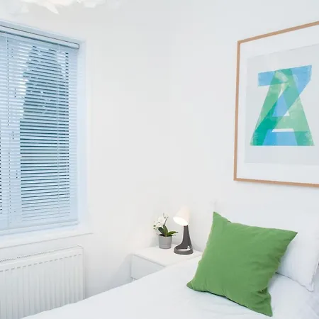 Mycityhaven The Kingsweston - Flexible Sleeps 7 *